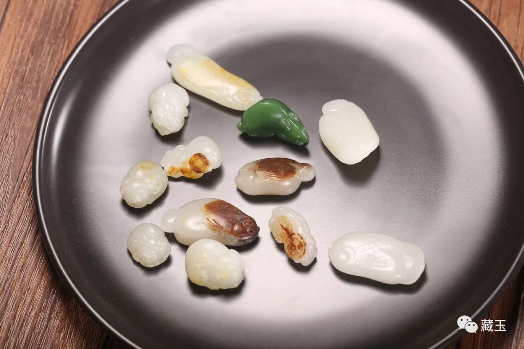 18个雕件45万！我在手机上看了一场和田玉的直播……