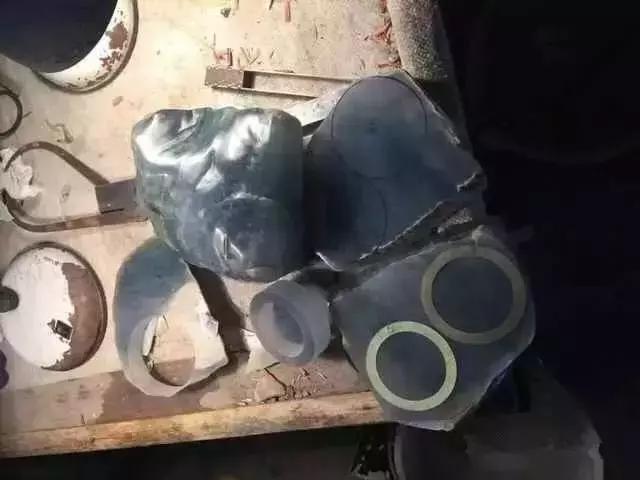 真正翡翠切出来的翡翠原石,翡翠原石开切制作成品全过程