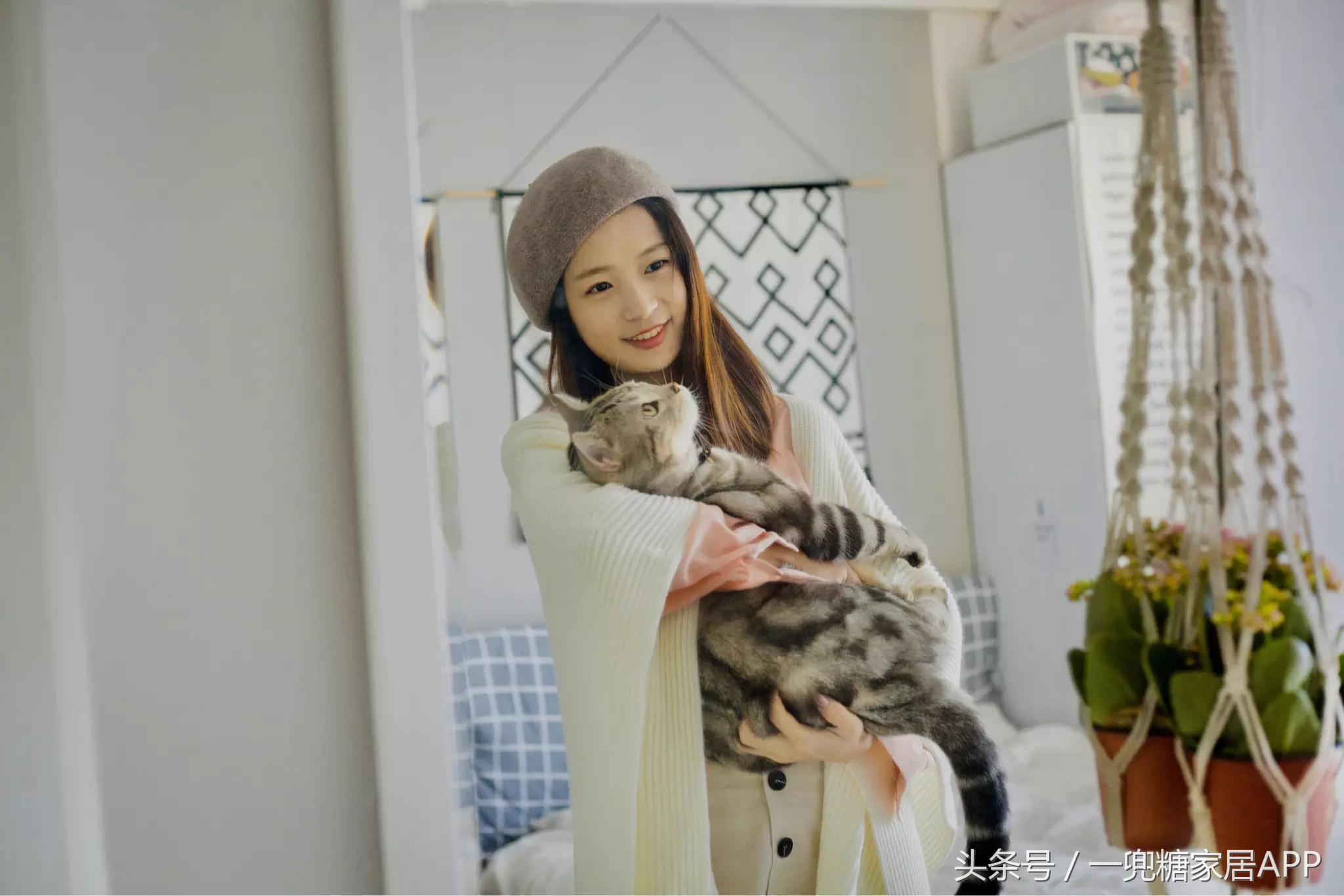 手指褪皮，用坏6对手套，90后美女爆改破旧公寓，是我小瞧你了！