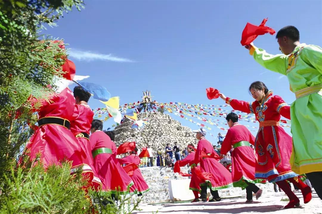 专列开向正北方，健康老人相聚呼伦贝尔草原，河南多地均可上下客