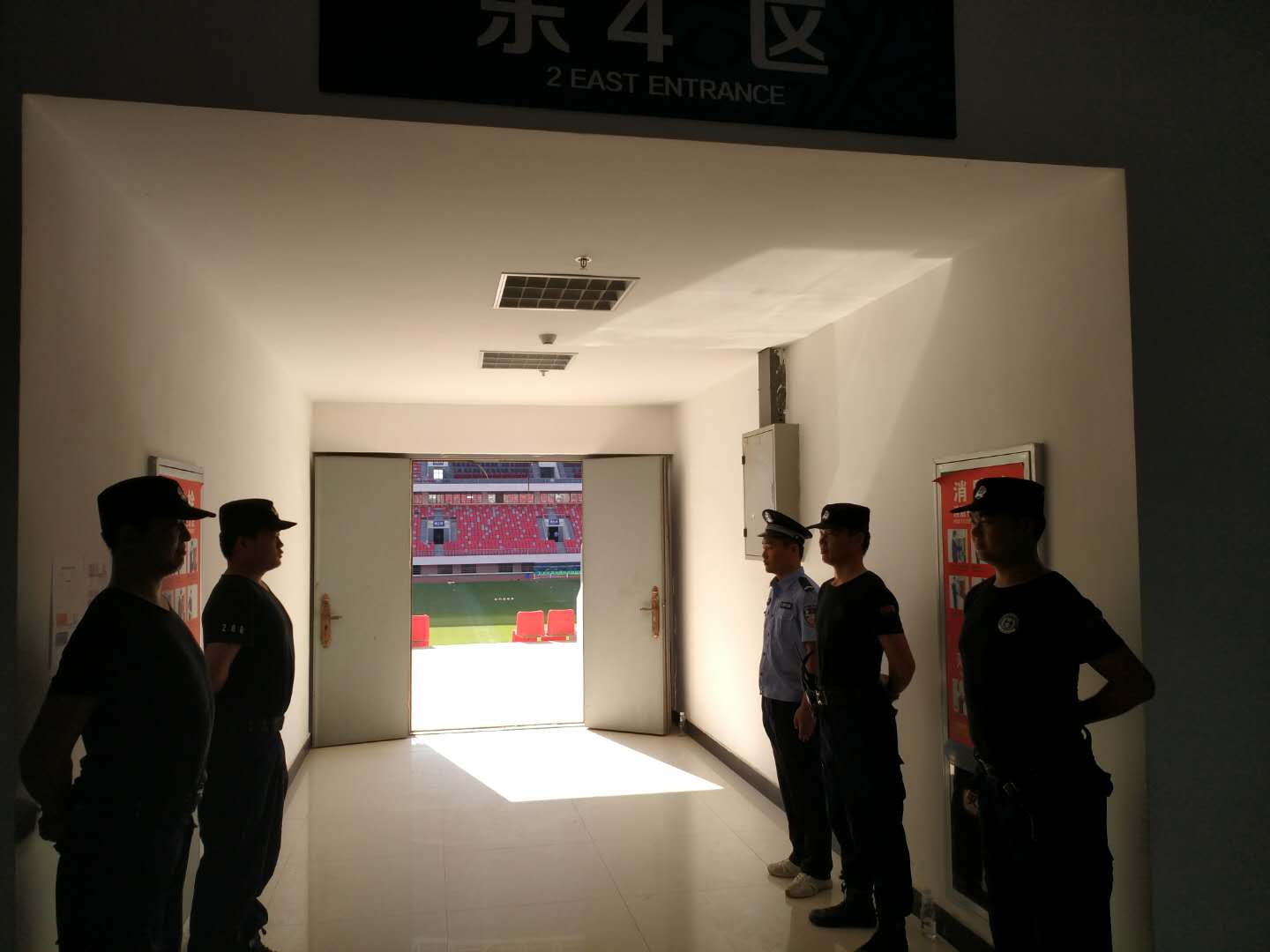 「基层动态」公安临渭分局巡特警大队战高温斗酷暑圆满完成2018中乙足球联赛“大秦之水VS长春百嘉”安保