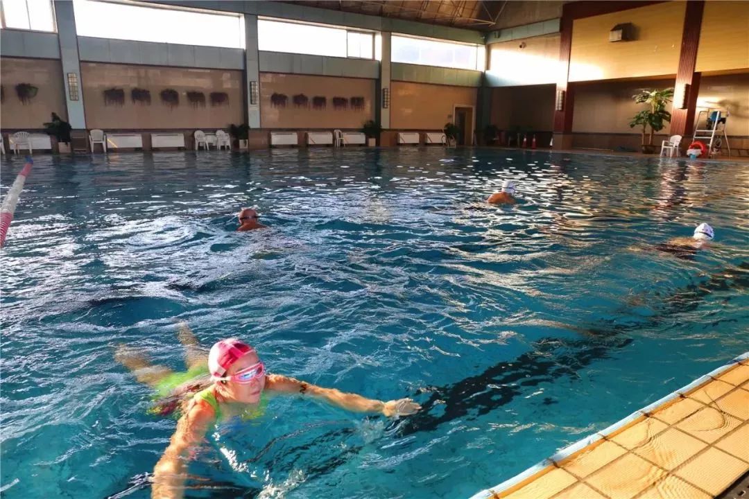 游泳有什么好玩的,游泳的好处锻炼胆量