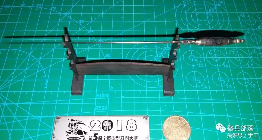 纯手工打造名剑,微型刀剑制作比赛