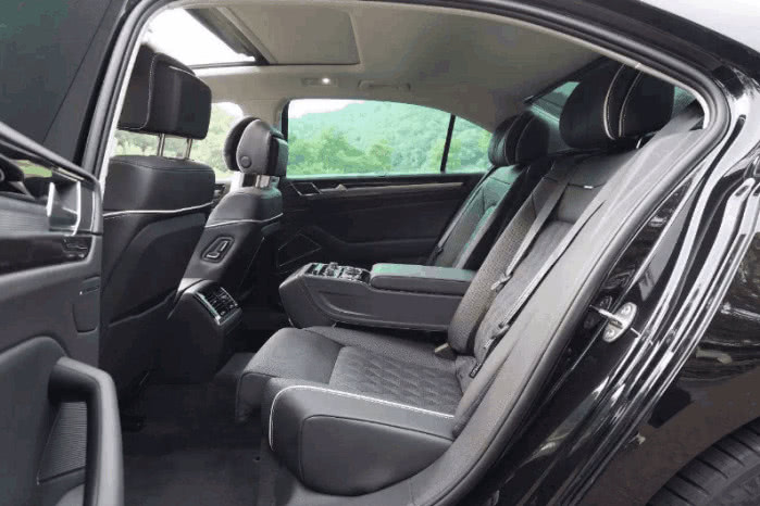 大众辉昂现在还能买到吗,辉昂尊贵版停产了吗