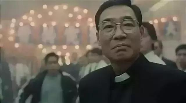 盘点香港电影的牧师们，张国荣最帅，黄霑最逗，林尚义战斗力最强