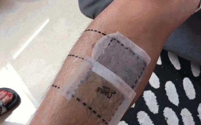 要想穿得少，脱毛要趁早！我用10款脱毛产品薅光了男同事的腿毛