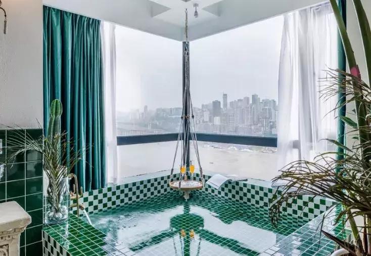 lv跨界酒店推荐,奢侈品牌lv最便宜的单品