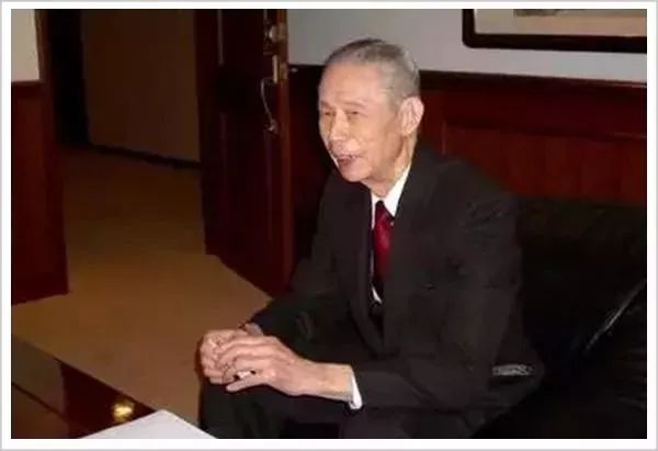 他办出世界顶尖医院，几十年分文不赚，还倒捐千亿救治穷人