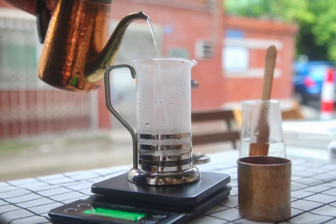 咖啡小白学习途径,法压壶萃取咖啡的正确方法