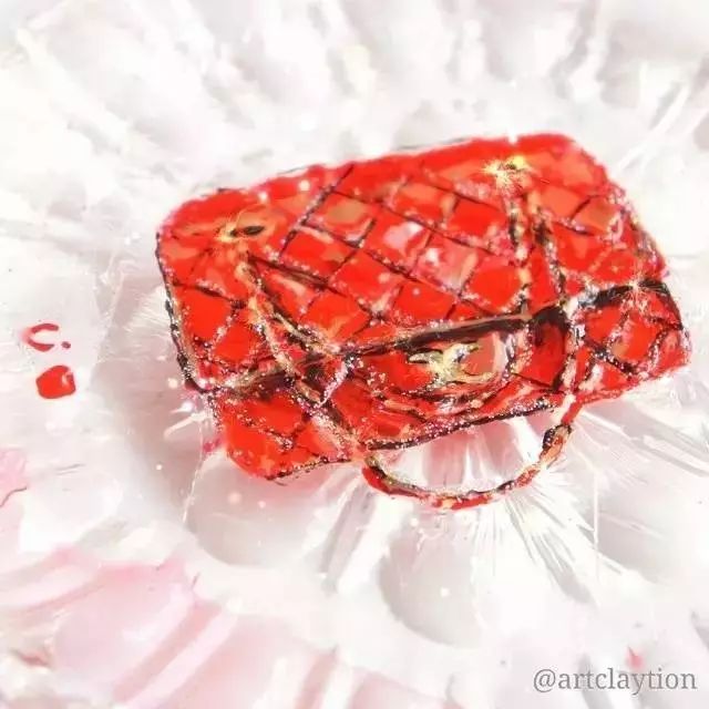 新加坡才女用口红和指甲油创作的高定礼服，居然比设计师手稿还要美！