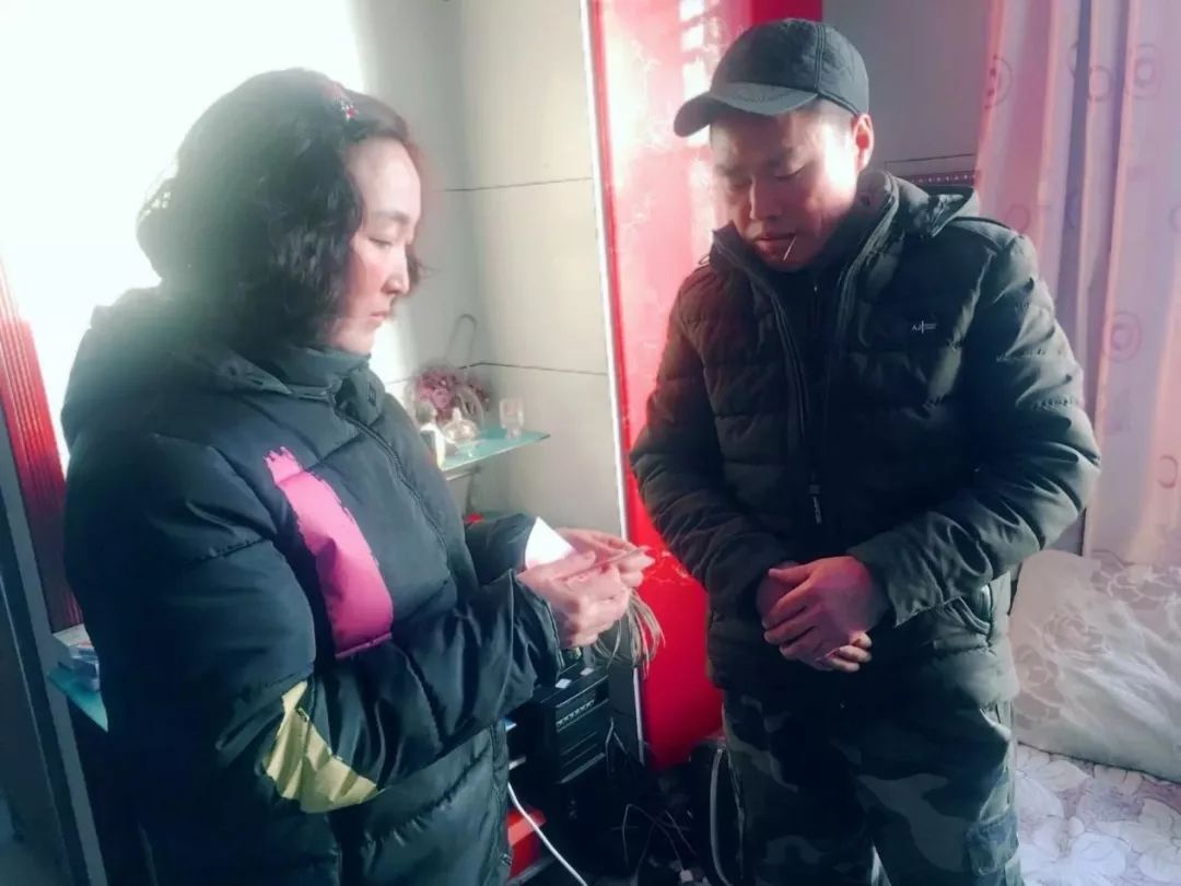 脱贫攻坚一线巾帼风采——莫旗杜克塔尔村妇联主席孟玲桃