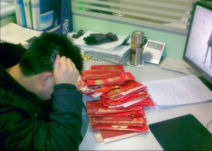 新员工给老板发请柬,老板给员工的结婚请柬