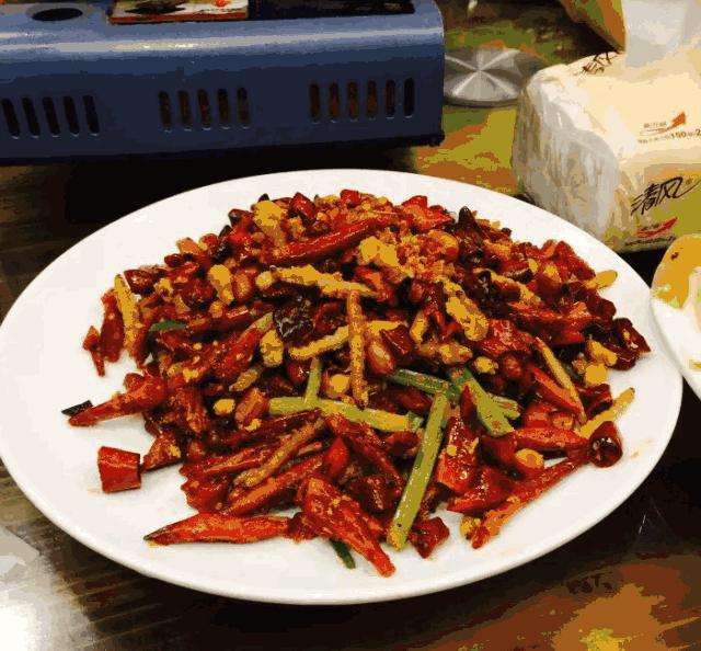 四唯街上的灵魂肉香，是属于资深老饕的味道