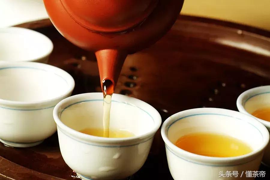 饮茶经典姿势,一张图看懂喝茶的好处