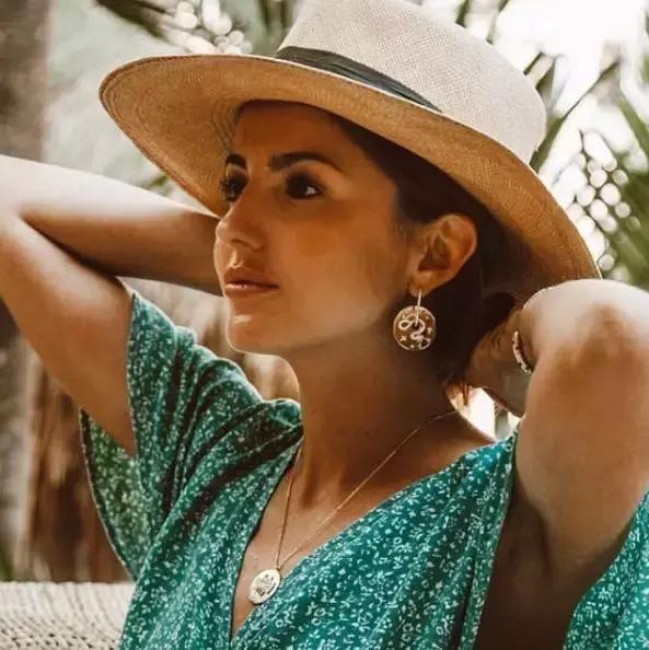 烦躁!配饰小白到底该买啥?认准3件基本款就够啦!