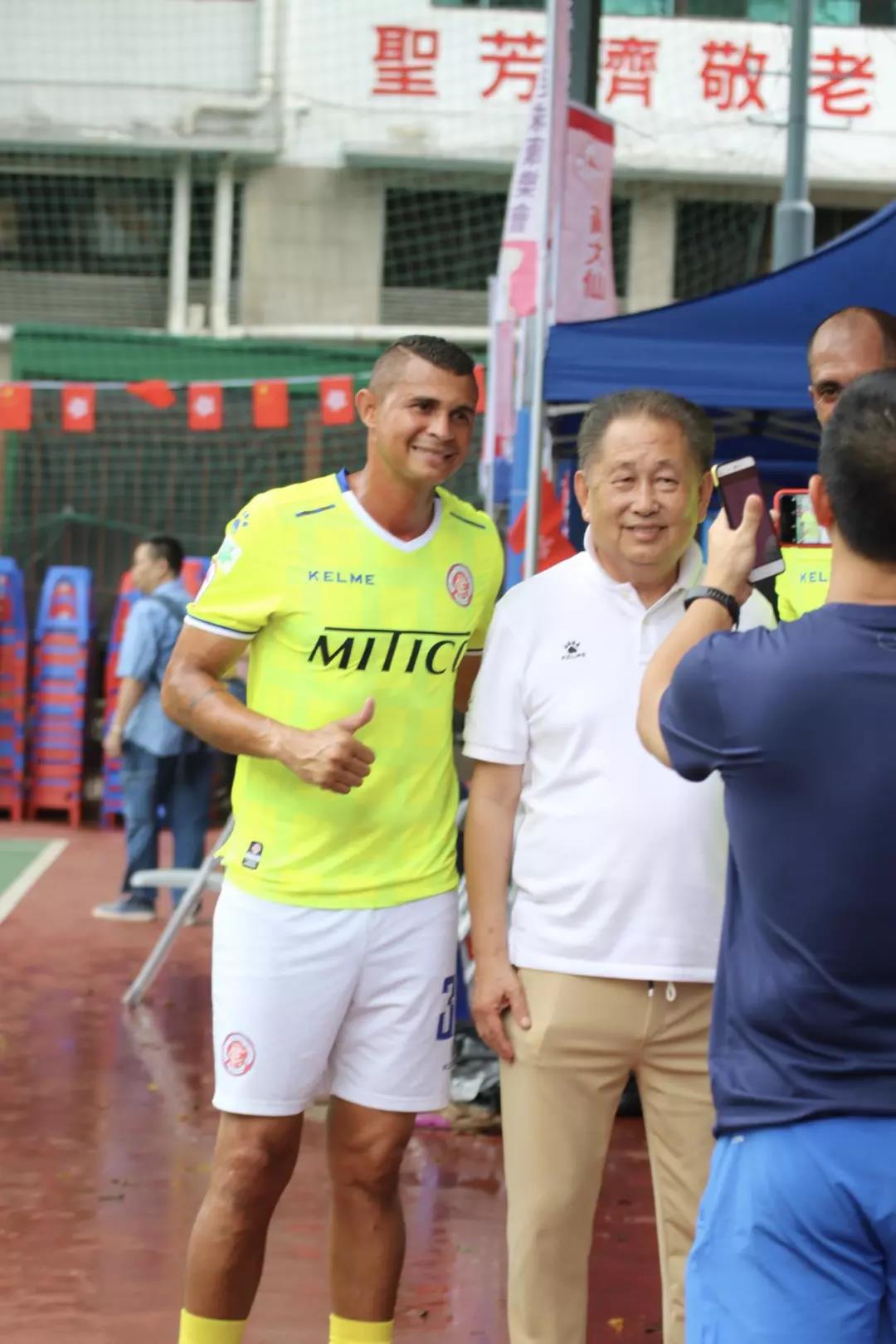 香港足球队曾经辉煌的历史,香港寸土寸金的感悟