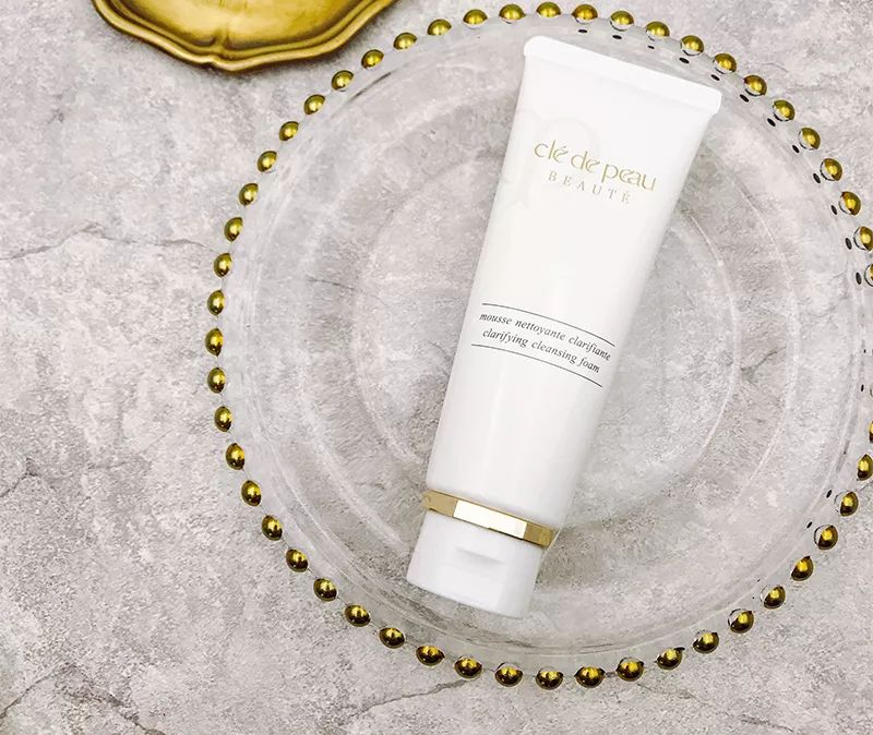 刘嘉玲代言的痘痘修复面霜,刘嘉玲紧致面霜