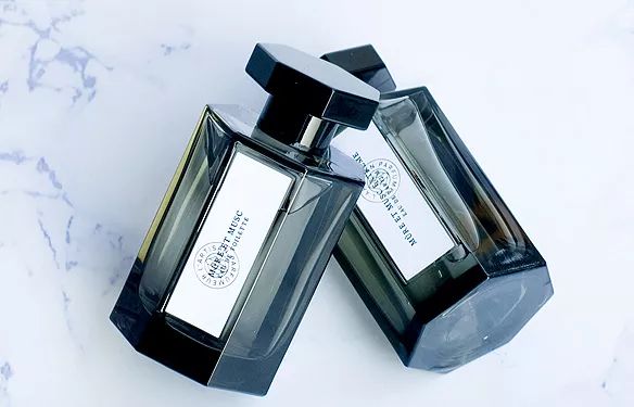 刘嘉玲代言的痘痘修复面霜,刘嘉玲紧致面霜