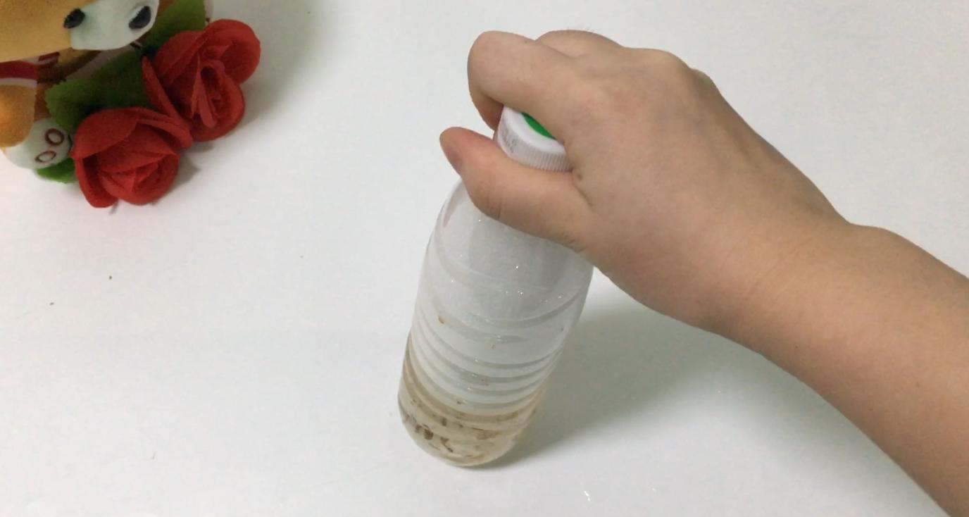 教你一个清洁小妙招,只需烟头加上洗洁精用水泡一下,简单又实用