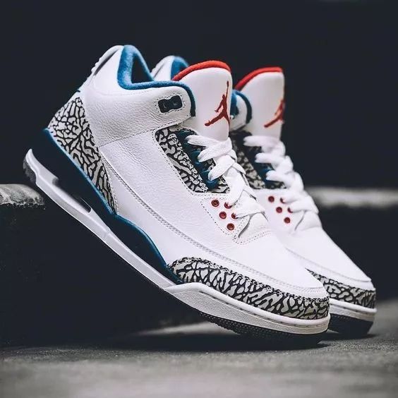 来来来~对比全球鞋迷的show鞋排行Top30看看自己的C位球鞋排在哪