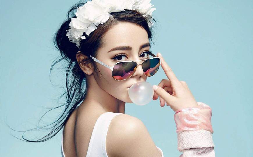 迪丽热巴今年事业,迪丽热巴事业发展