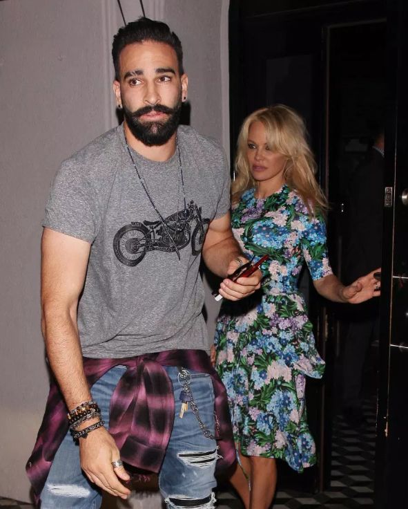 相差18岁看得出来吗,相差18岁