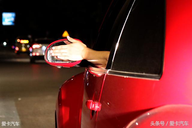 反击远光狗解气名场面,远光狗用什么灯反击