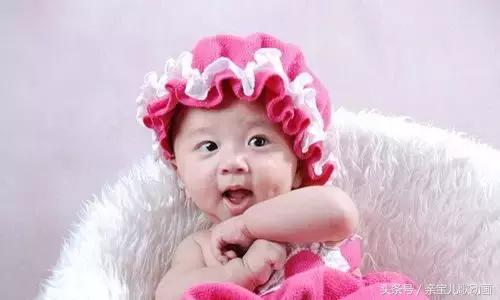 家族都没有酒窝宝宝怎么有酒窝,父母都没酒窝宝宝有酒窝