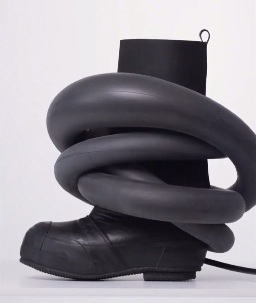 lv最值得买的三款围巾,lv红色羊毛围巾是不是涨价了