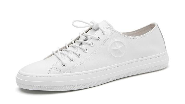 张云龙在球场上奔跑,张云龙披荆斩棘笑容