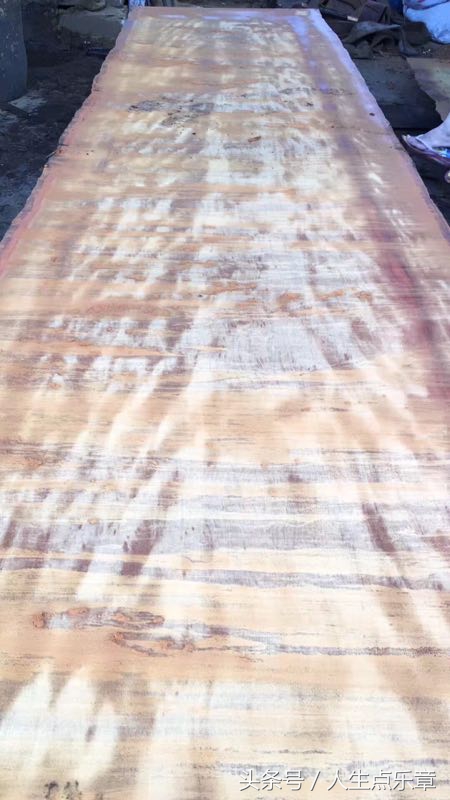 杭州老师3000元买的实木桌,引万千网友热议,专家鉴定后价值百万