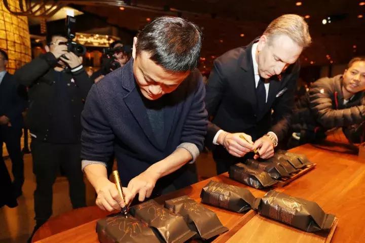 星巴克为什么选择饿了么而不是美团？