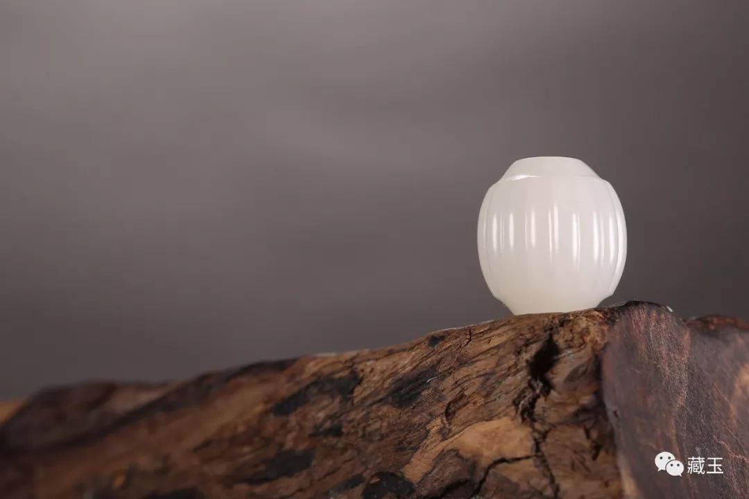 和田玉会和钻石一样崩盘吗,翡翠钻石和田玉