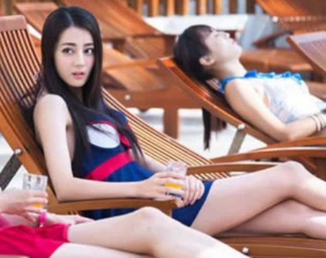 五大女星泳装照，你觉得谁才是宅男女神呢？古力娜扎尴尬了