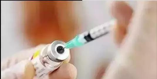 身价上亿老总吃盒饭,身价过亿小伙吃路边摊下集