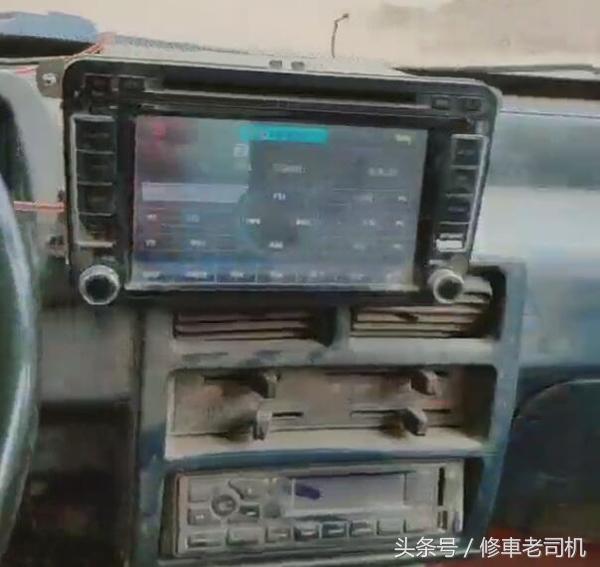 开10年的五菱之光值多少钱,农村小伙太厉害了