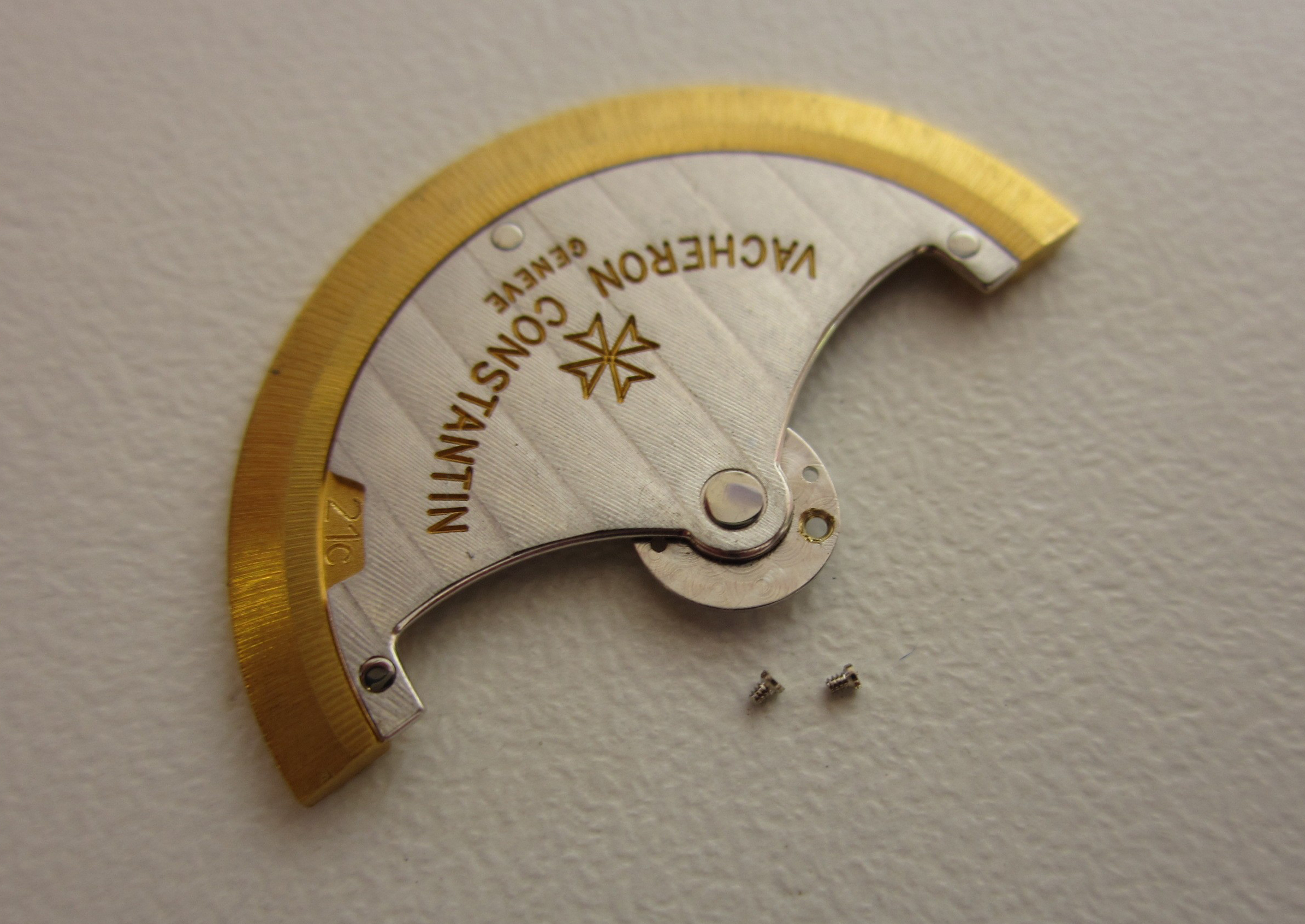 好的机械表机芯是什么材质,机械表的机芯一般都是什么材质的