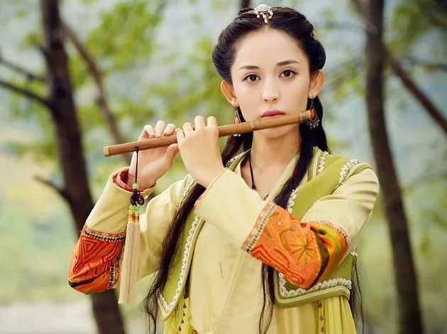 赵丽颖吹笛子舞剑,赵丽颖吹笛子的视频