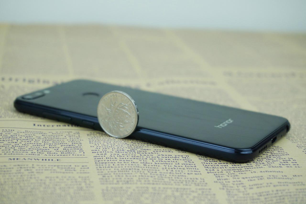 荣耀9i升级后日常使用卡不卡,荣耀9i吃鸡