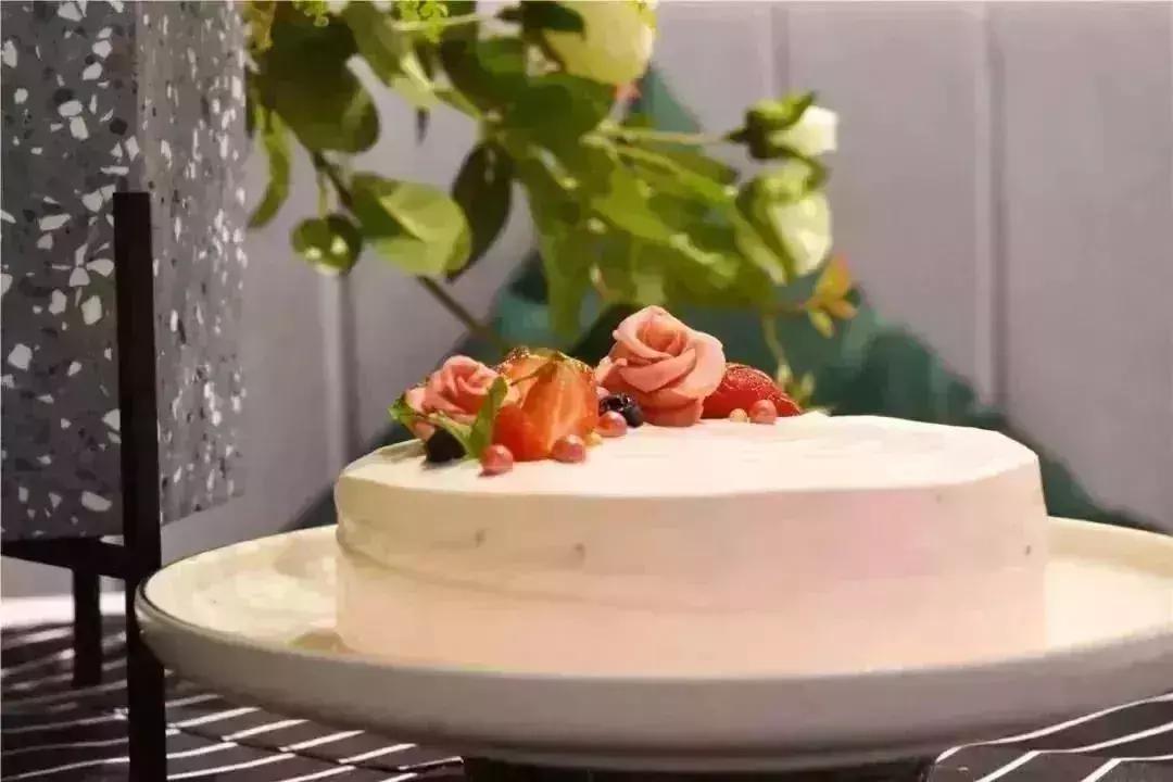 何必去法国？大沥永旺“深藏Blue”浪漫的店，给你梦幻下午茶！