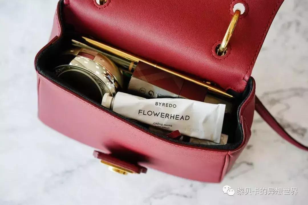 为什么包那么贵还有人买,为什么有些包那么丑还有人买