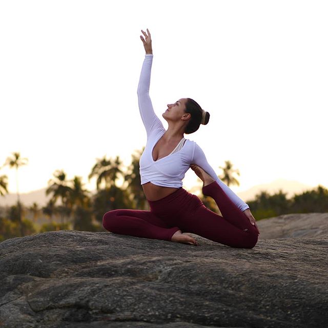 练瑜伽可以让松弛的皮肤变紧致吗,脸部松弛下垂怎么紧致瑜伽