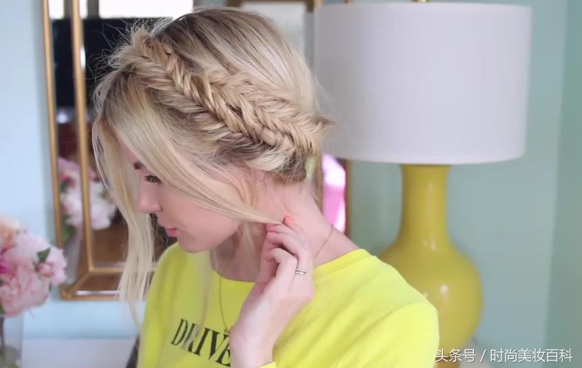 鱼尾流苏扭扭夹盘发视频,鱼尾扭扭夹盘发教程中短发