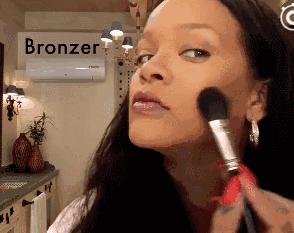 范冰冰抄袭蕾哈娜美妆！以为换个名字就能一天狂赚1000万美元？