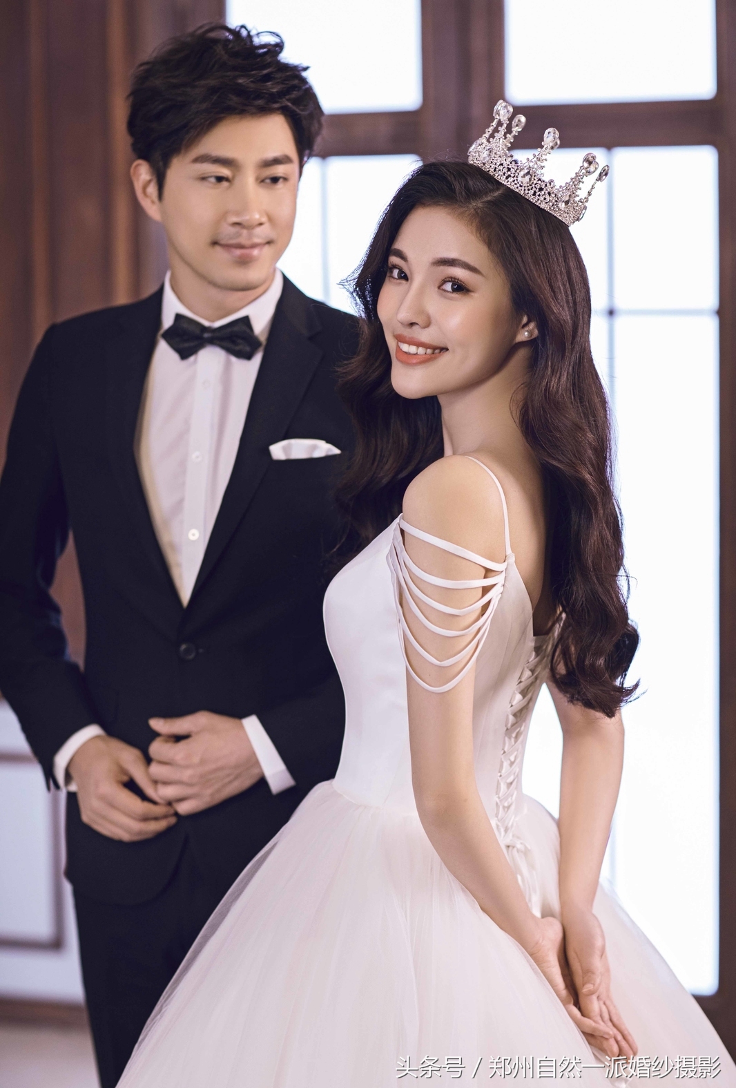 一群人拍照摆pose大全,拍照不会摆pose看下去就知道了