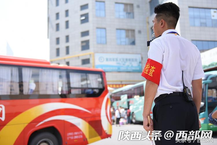 致敬高温下的一线工作人员,致敬高温下的一线作业人员