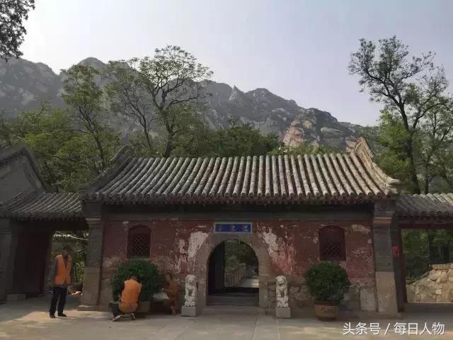 亲身探访龙泉寺,龙泉寺的高学历僧人都怎么样了