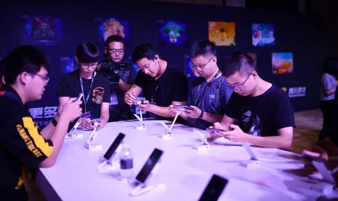 腾讯出品的游戏手游,最近有没有腾讯出版很好玩的手游