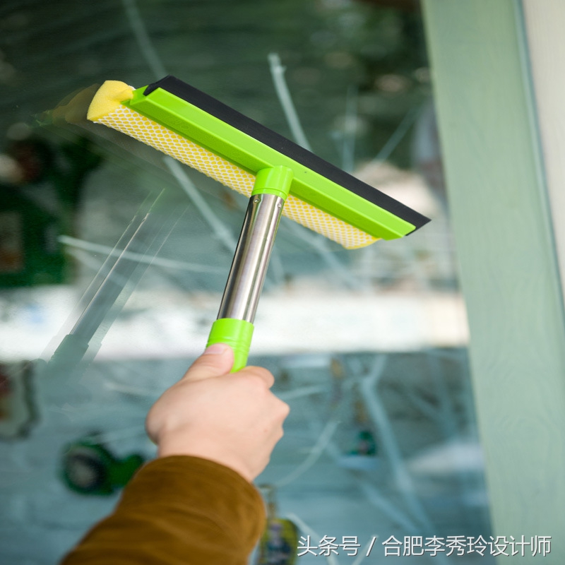 高层玻璃窗清洁方法,清洁窗户小妙招家用