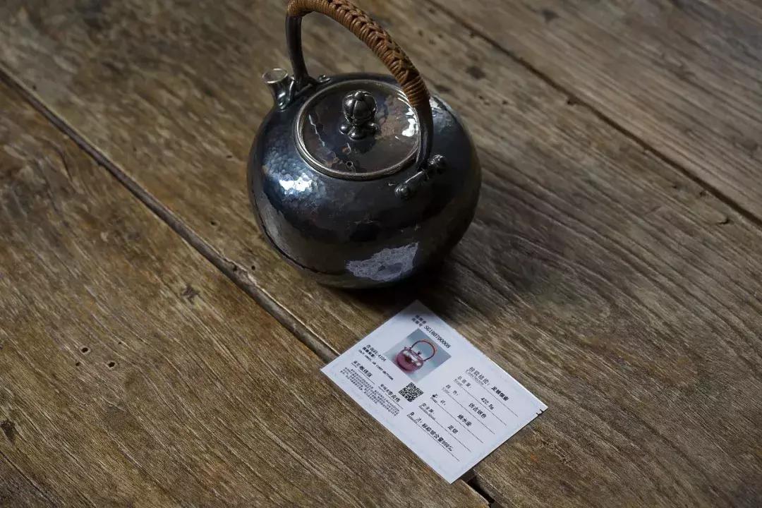 传统手工技艺银壶锻打过程,非遗全手工煅打银壶